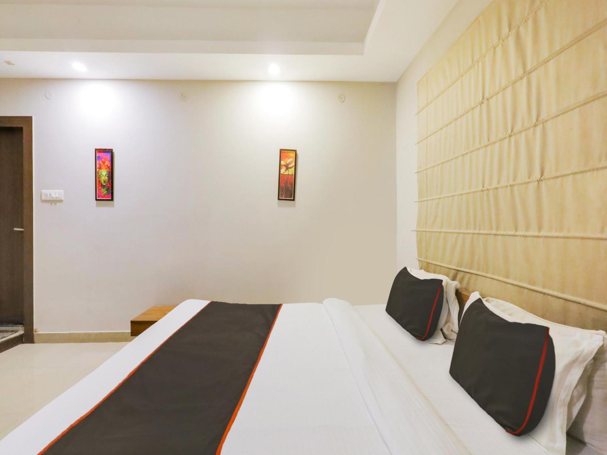 Hotel O Nirvana Lodge Guwahati Exterior foto